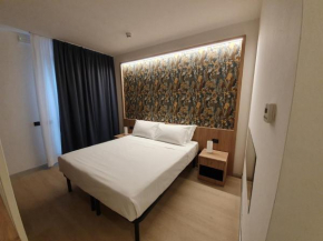 Hotels in Mercallo